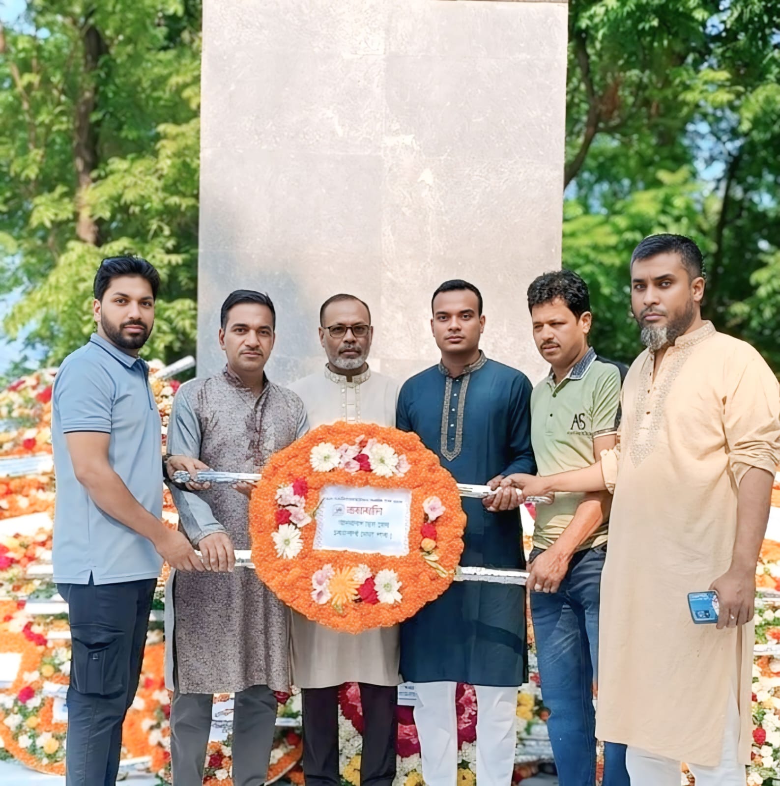 নেত্রকোণায় বাংলাদেশ প্রেস ক্লাবের উদ্যোগে মহান স্বাধীনতা দিবসে শ্রদ্ধাঞ্জলি  অর্পণ