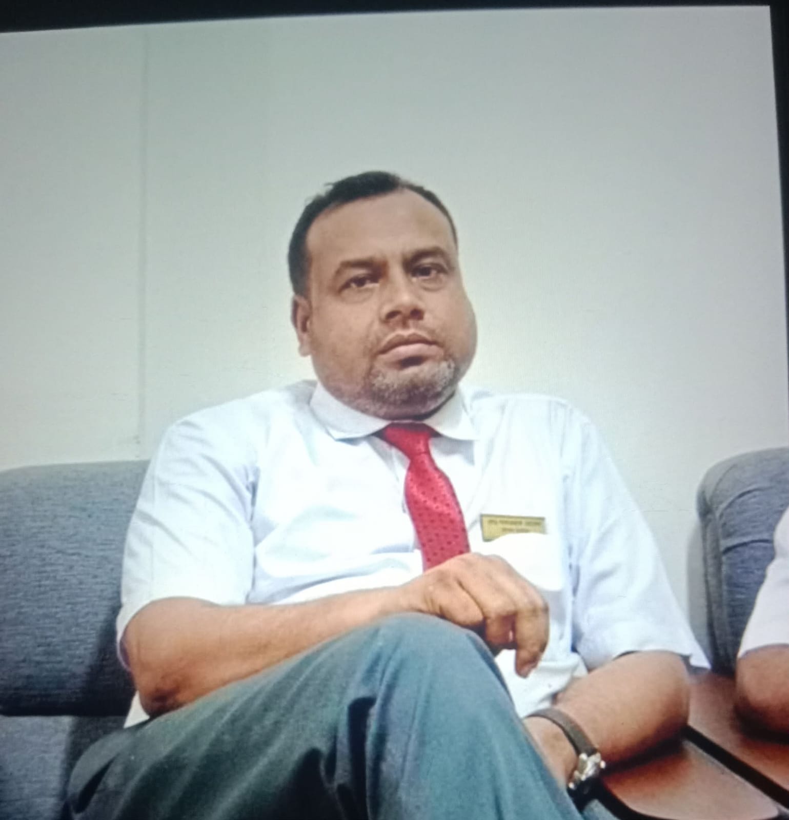 শ্রীমঙ্গল স্টেশনে নানা অনিয়মের অভিযোগ, ১৭ বছর ধরে একই স্টেশনে কর্মরত ভারপ্রাপ্ত বড় মাস্টার কালোবাজারি,অভিযোগ সাধারণ জনগণ 